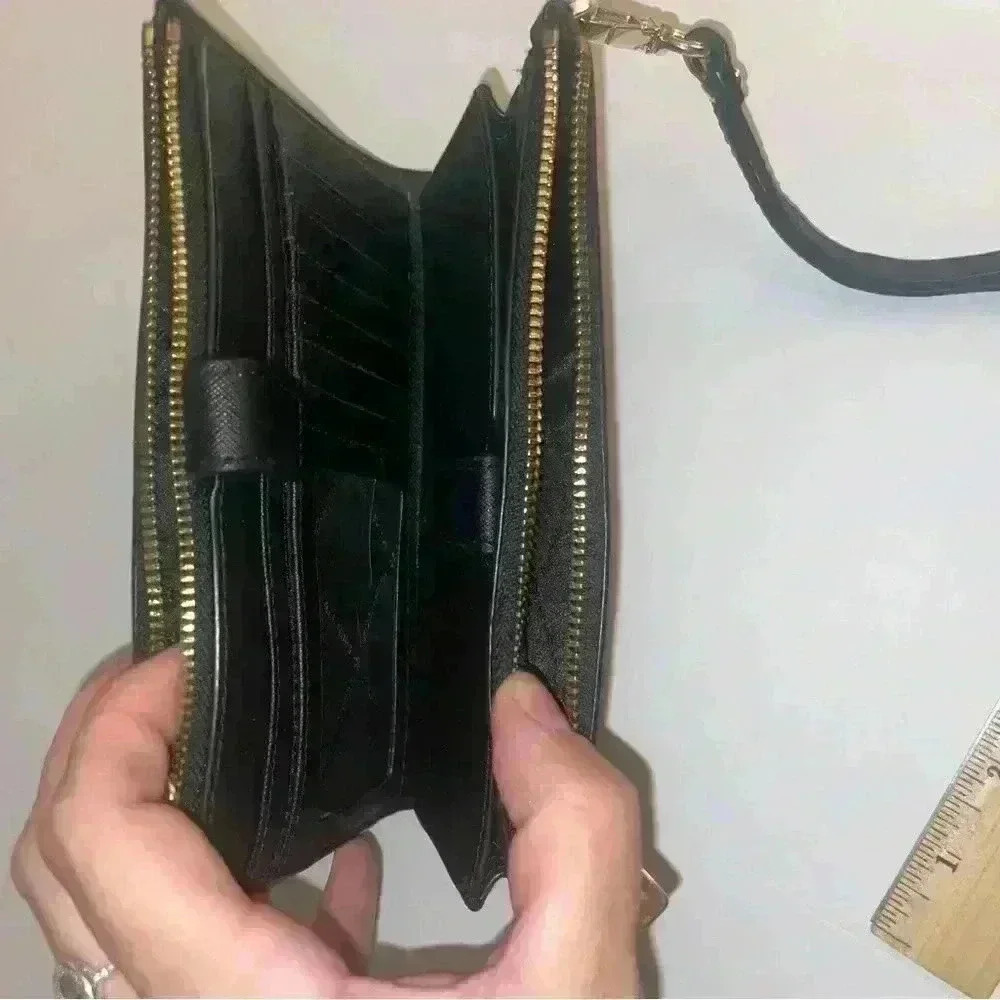 Micheal Kors double zip black wristlet - Picture 6 of 7